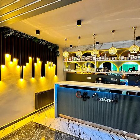 Crowned Plus Hotel Istanbul Exterior photo