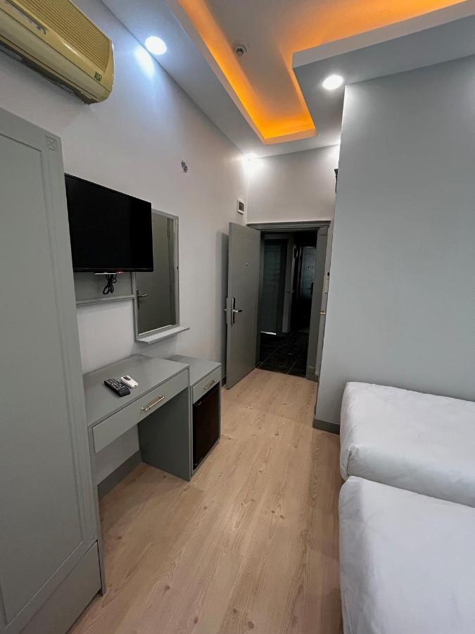 Crowned Plus Hotel Istanbul Exterior photo