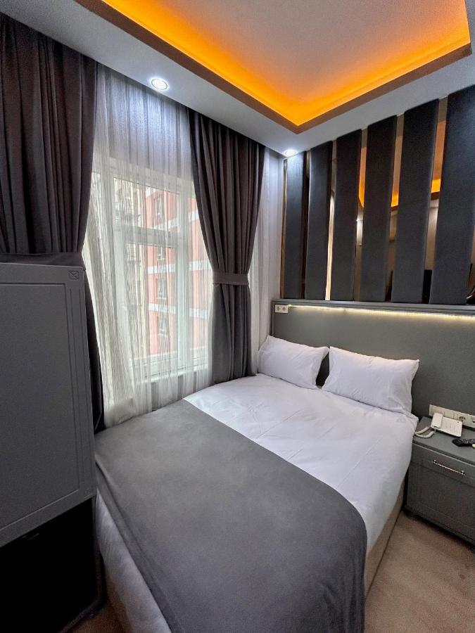 Crowned Plus Hotel Istanbul Exterior photo