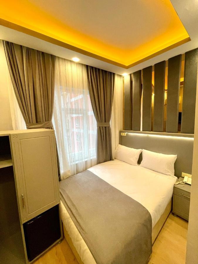 Crowned Plus Hotel Istanbul Exterior photo