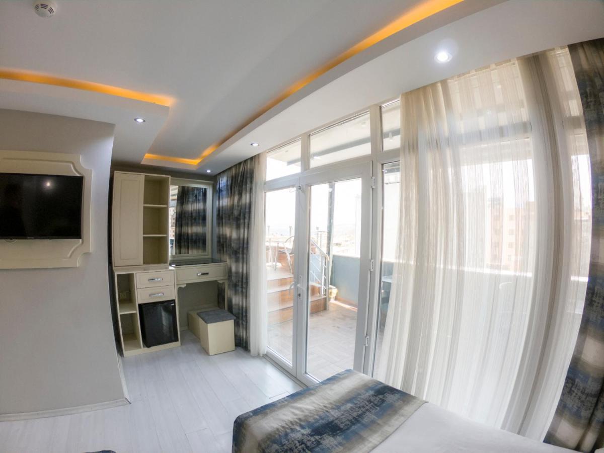Crowned Plus Hotel Istanbul Exterior photo
