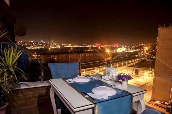 Crowned Plus Hotel Istanbul Exterior photo