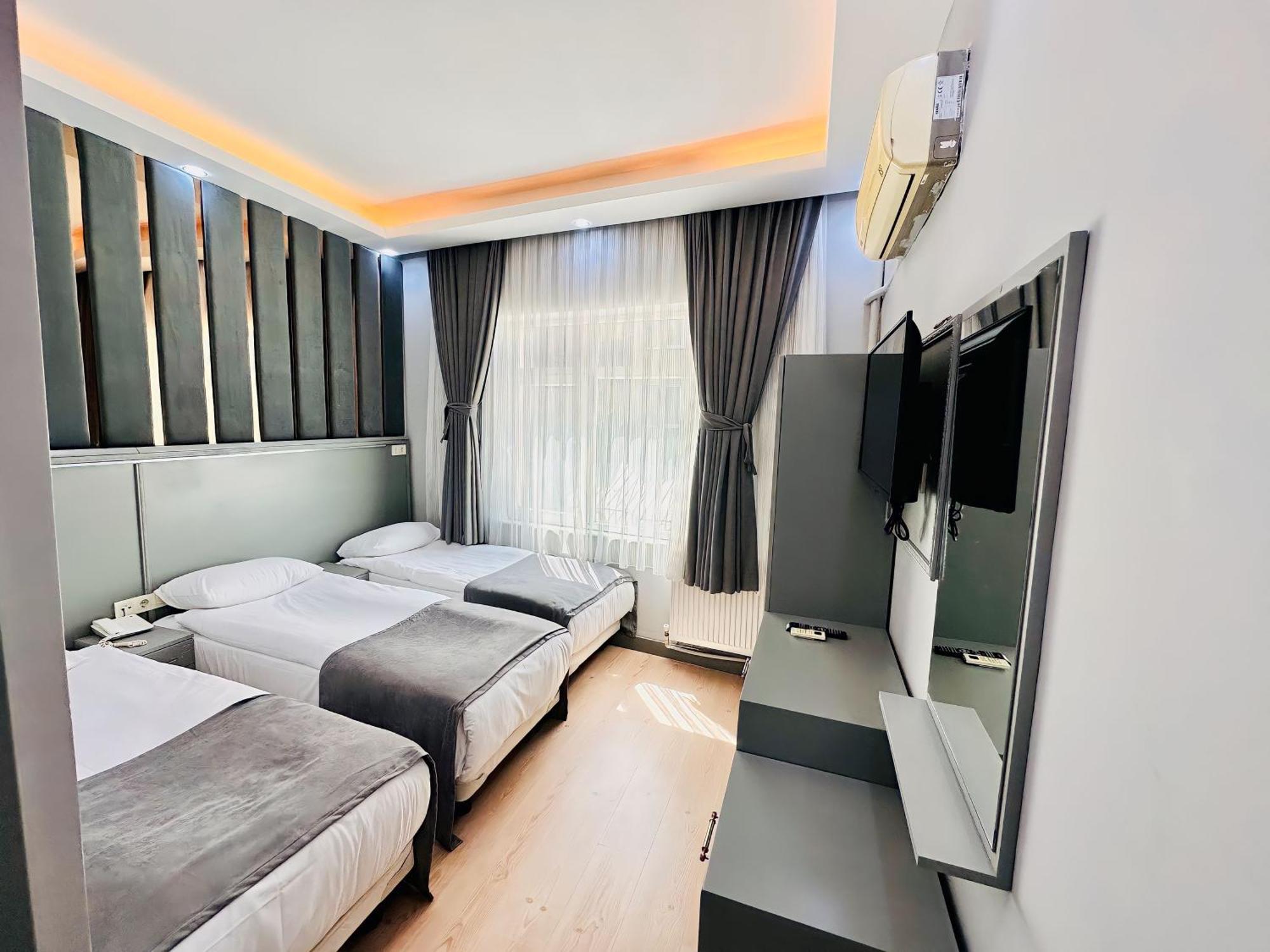 Crowned Plus Hotel Istanbul Exterior photo